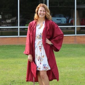 Meet your Posher, Holly